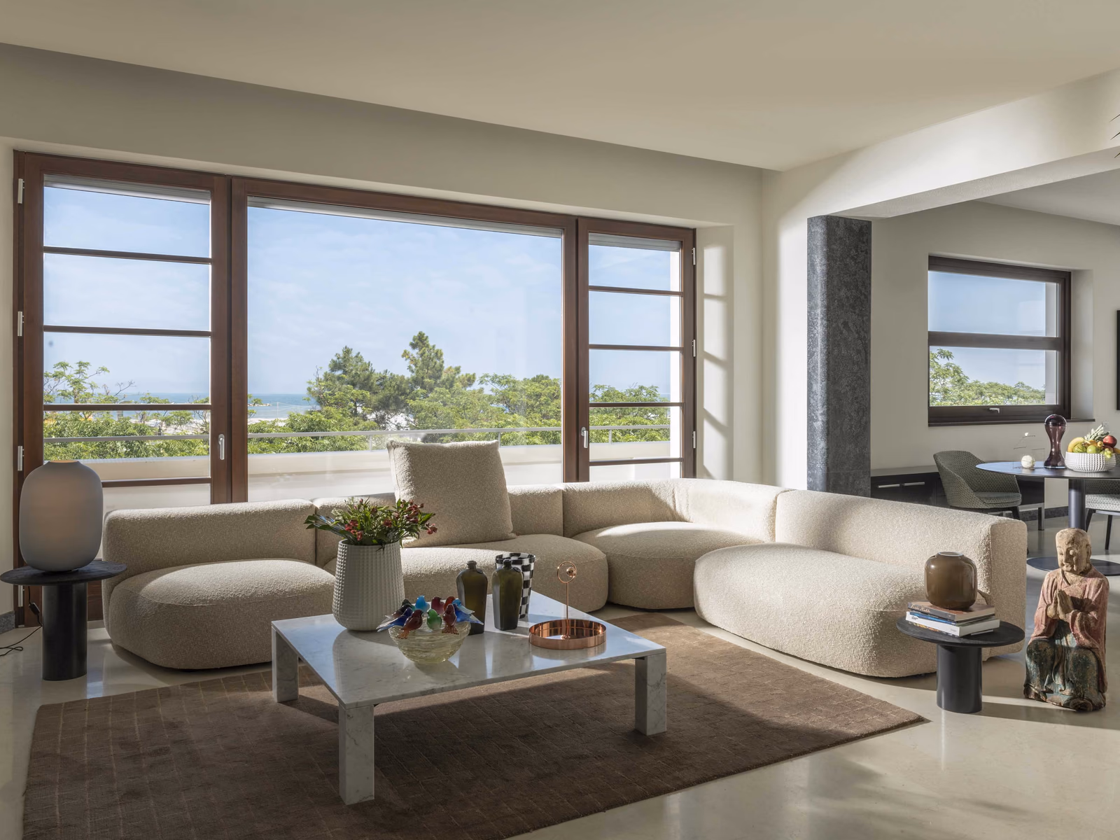 Cappellini: The Litos sofa introduces an upholstered focal point to a contemporary Cappellini interior.